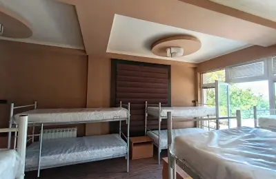 Izdaje se smeštaj za radnike – Zelengorska 2, Zemun