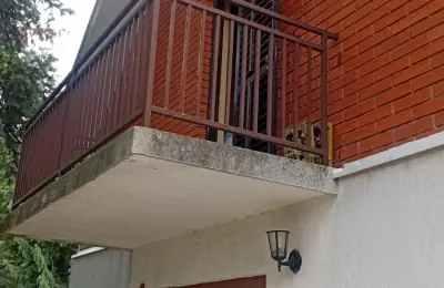 Avala, blizu megamarketa Koka Mar, 200 m2