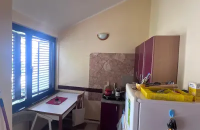 Kompletno renoviran apartman sa pogledom na Boku – Krašići (52m²)
