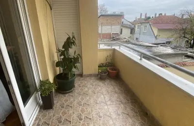 Izdaje se stan - Prvomajska, Zemun - 600 e