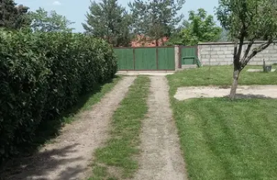 Avala, blizu megamarketa Koka Mar, 200 m2