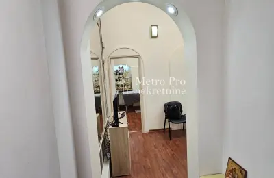 Dvoiposoban stan na prodaju, Slavija, 42m2 + 15m2 terasa