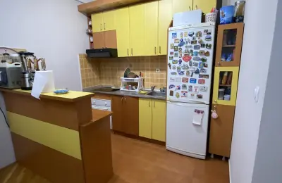 Izdaje se stan - Prvomajska, Zemun - 600 e
