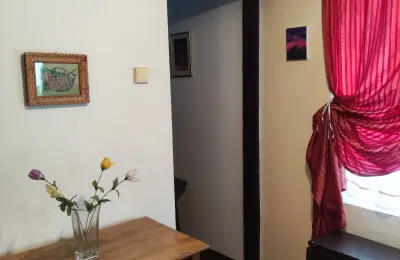 Stan u strogom centru Zemuna (spuštena cena)