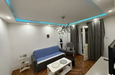 Na prodaju dvosoban stan