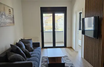 Izdajem stan u Leskovcu