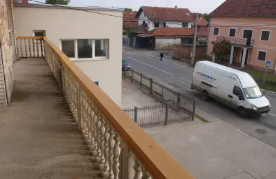 Garaža hala stambeno poslovni prostor