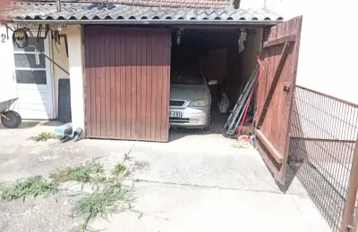 Kuća u Krčedinu