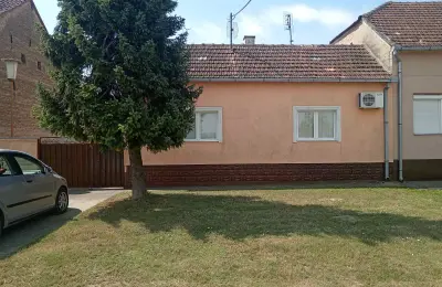 Kuća u Krčedinu
