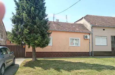 Kuća u Krčedinu
