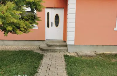 Kuća 140 m² u Pivnicama – Odmah useljiva sa velikim placem