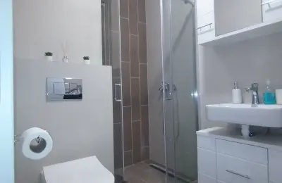 Nov,moderan, potpuno opremljen dvosoban stan u Sunnyvillu,Višnjička banja