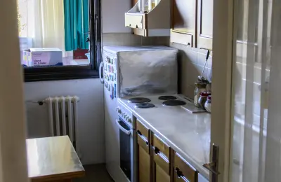 Prodajem jednosoban stan na Petlovom brdu 57+12m2