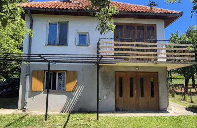 Porodična kuća
