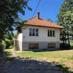 Porodična kuća