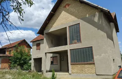 KUĆA U TRNAVI KOD ČAČKA – 148 m², PLAC 5,16 ARI