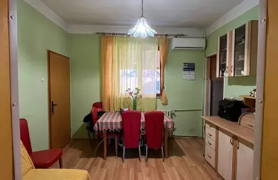 Na prodaju kuca u Velikim Crljenima