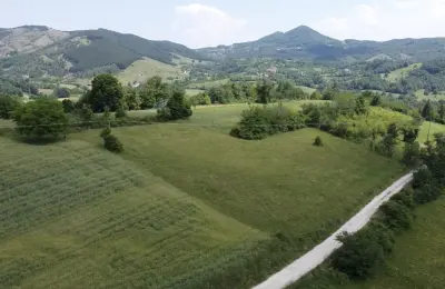 Plac na Divčibarama-selo Rosici