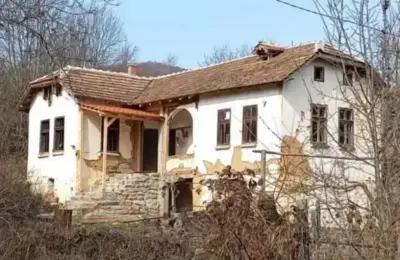 Na prodaju kuca sa zemljistem na Staroj Planini-Senokos