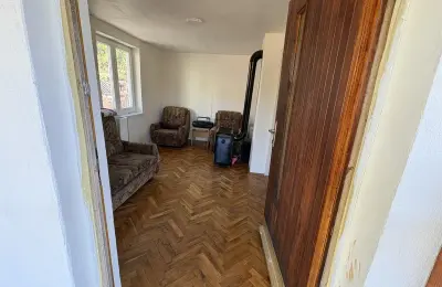 Vikend kuća 55m2,uknjižena,na 10ari placa