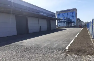 Izdajemo halu u Simanovcima u blizini Knez Petrol pumpe