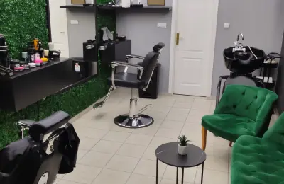 Izdajem frizerski salon u Novom Sadu na Novoj Detelinari