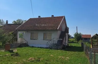 Na prodaju porodična kuća u Sopicu-Lazarevac