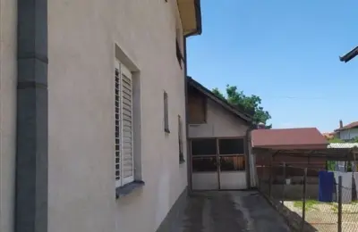 Kuća u Surdulici, 180m2, 6ari placa