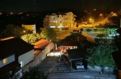 Prodajem dvoiposoban kompletno namešten i uknjižen stan