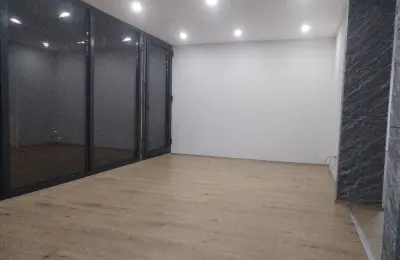 Sremcica,centar ul.Beogradska lokal 55m2(+11m2)