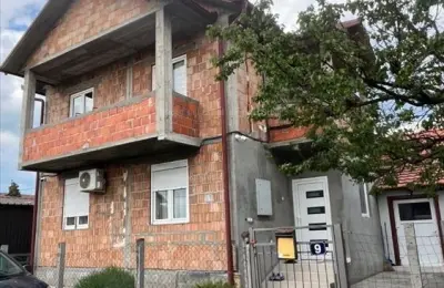 Prodajem kucu u Batajnici u lepom kraju