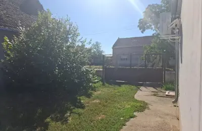 Kuća na prodaju u Farkaždinu-Zrenjanin