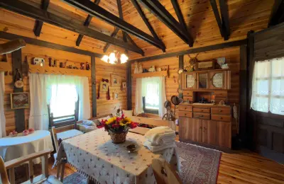 Na prodaju-porodična kuća na Borovoj glavi, Dobroselica-Zlatibor