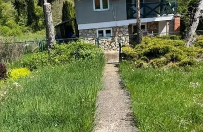 Prodajem vikendicu na Iriskom vencu