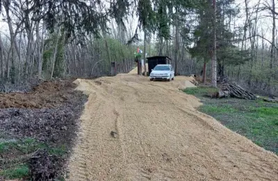 Prodajem kamenu kucu