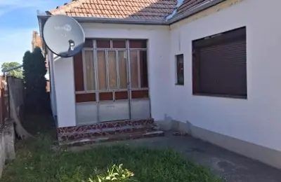 Kuća na prodaju u Farkaždinu-Zrenjanin