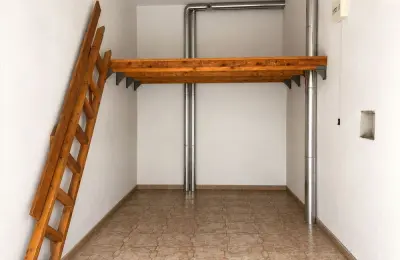 Garaza sa pripadajucim garaznim mestom na Vracaru
