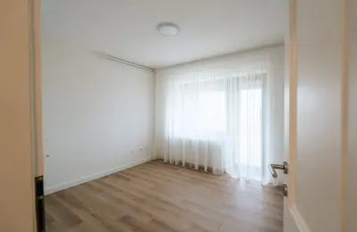 Trosoban stan na izuzetno atraktivnoj lokaciji