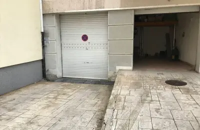 Garaza sa pripadajucim garaznim mestom na Vracaru