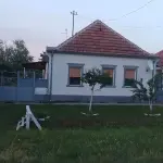 Prodajem kucu u Banatskoj Dubici