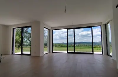 Luksuzna kuca sa bazenom Popovic-Sopot-Kosmaj