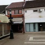 Lokal 81m2 u centru Grocke-pesacka zona