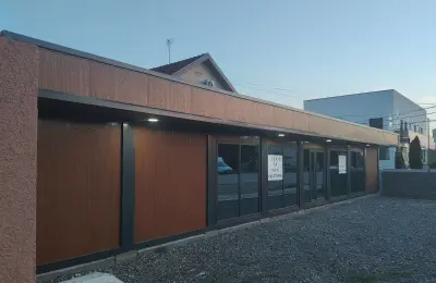 Izdaje se poslovni objekat od 140m2 na top lokaciji