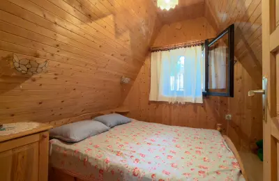 Na prodaju-porodična kuća na Borovoj glavi, Dobroselica-Zlatibor