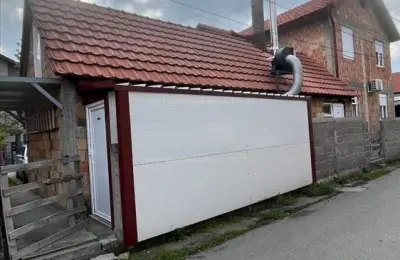 Prodajem kucu u Batajnici u lepom kraju