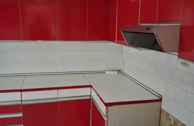 Deo kuce u nizu na izuzetnoj lokaciji