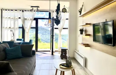 LUX apartman sa dvorištem i panoramskim pogledom na Kopaoniku