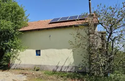 Vikendica na prodaju-Devojački Bunar