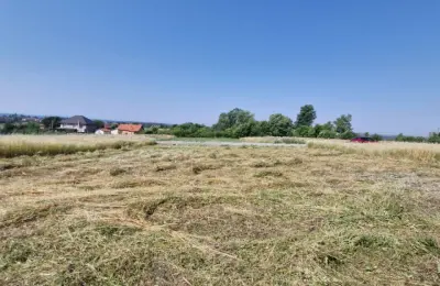 Barajevo-gradjevinski plac 5 ari