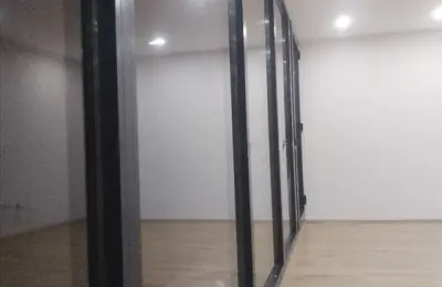 Sremcica,centar ul.Beogradska lokal 55m2(+11m2)